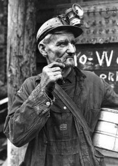 Old_Miner_-_Clover_Gap_Mine_Lejunior__Harlan_Co._KY.jpg